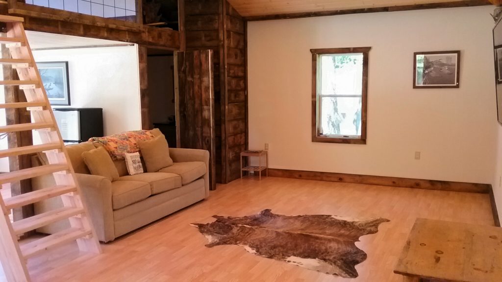 Trout Lodge Log Cabin | Iowa Cabin Rentals